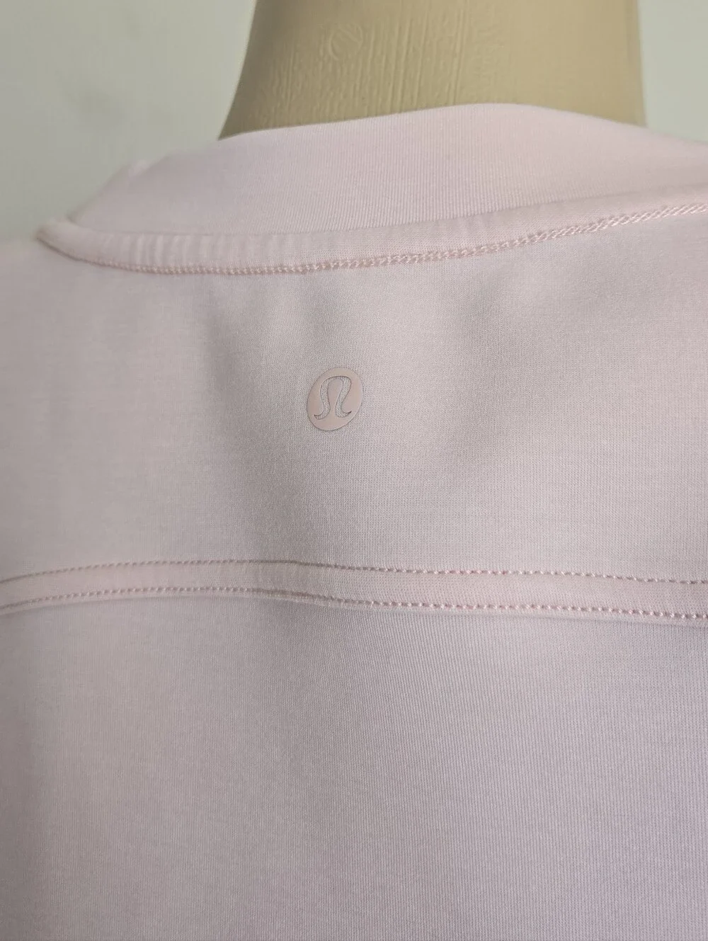 Lululemon Loungeways Mock Neck Pull Over Pink Color Size 8 Women's